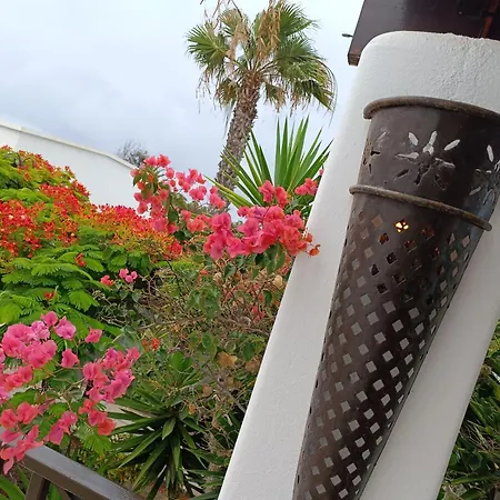 Casa Casablanca Carlos Park, Tranquil Yet Area 15 Minutes Walk To Town Centre プラヤ・ブランカ