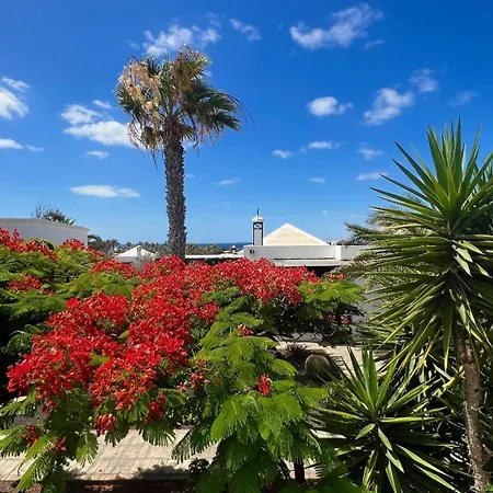 Casa Casablanca Carlos Park, Tranquil Yet Area 15 Minutes Walk To Town Centre プラヤ・ブランカ