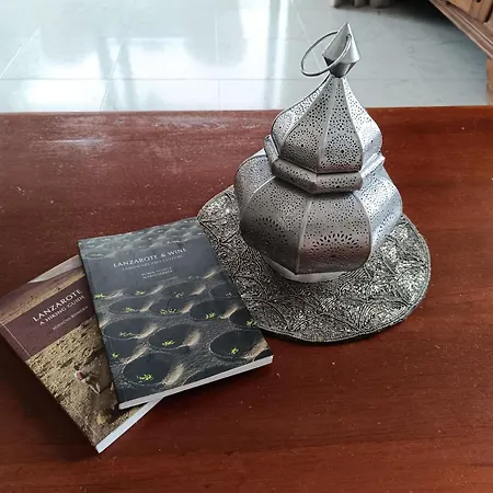 Casa Casablanca Carlos Park, Tranquil Yet Area 15 Minutes Walk To Town Centre بلايا بلانكا