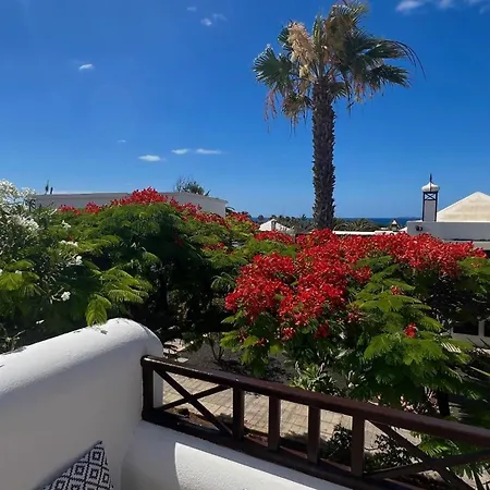 別荘 Casa Casablanca Carlos Park, Tranquil Yet Area 15 Minutes Walk To Town Centre