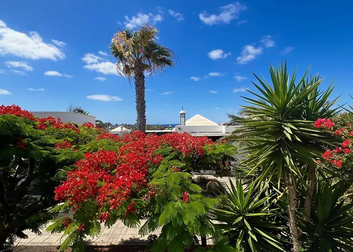 Casa Casablanca Carlos Park, Tranquil Yet Area 15 Minutes Walk To Town Centre بلايا بلانكا