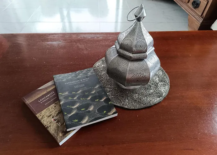 Casa Casablanca Carlos Park, Tranquil Yet Area 15 Minutes Walk To Town Centre بلايا بلانكا